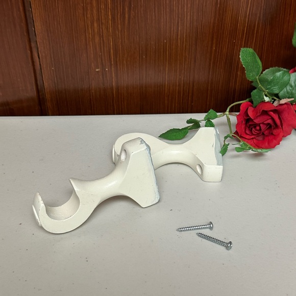 Kirsch Wood Trends 4 1/4 Inch Return Bracket 2 pieces - Picture 7 of 11